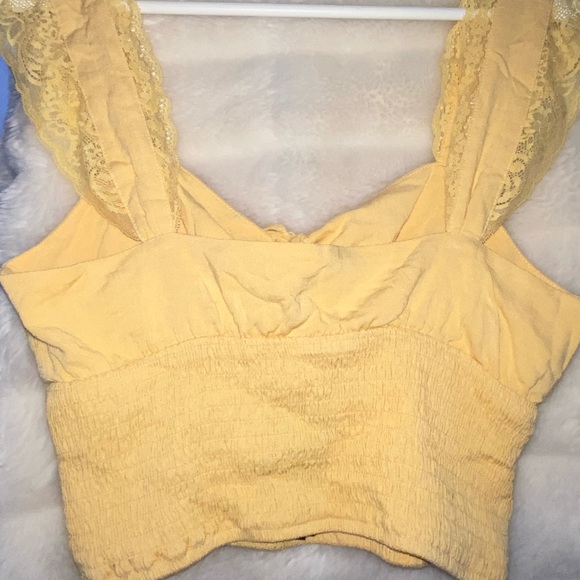 Multiple crop tops with front tie - Picture 4 of 8